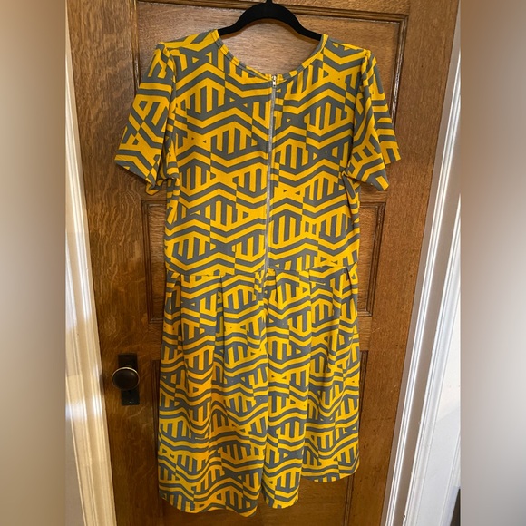 Lularoe 2xl Amelia dress with zipper and pockets - grey/goldenrod - Picture 3 of 4